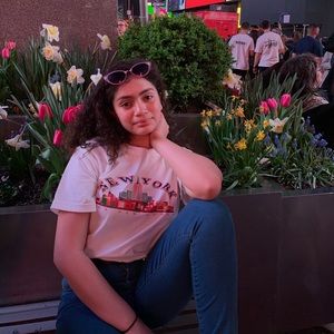 Meet your Posher, Alessandra